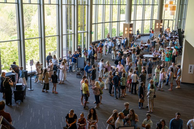 How a Mega Church Manages to Feel Personal How a Mega Church Manages to Feel Personal