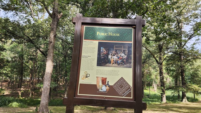 How a Thriving Hub Became a Ghost Town How a Thriving Hub Became a Ghost Town