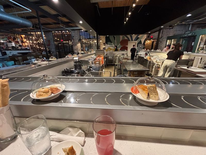 How the Conveyor Belt System Works