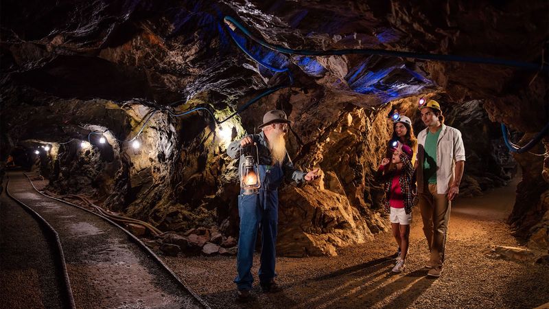 How the Underground Tour Actually Works How the Underground Tour Actually Works