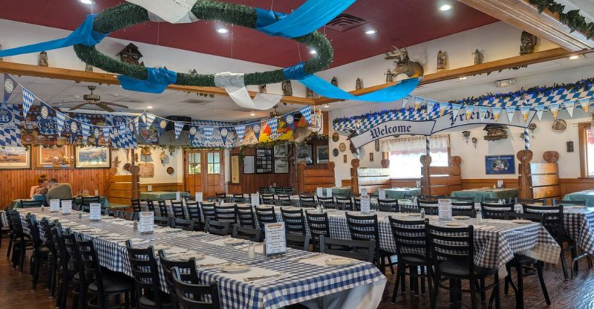 Illinois’ Old-World Eatery Serves the Kind of German Food That’s Becoming Harder to Find
