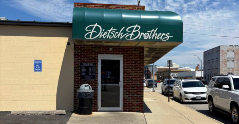 In Findlay, a Banana Split Arrives Like a Sweet Slice of Summer in Every Spoonful