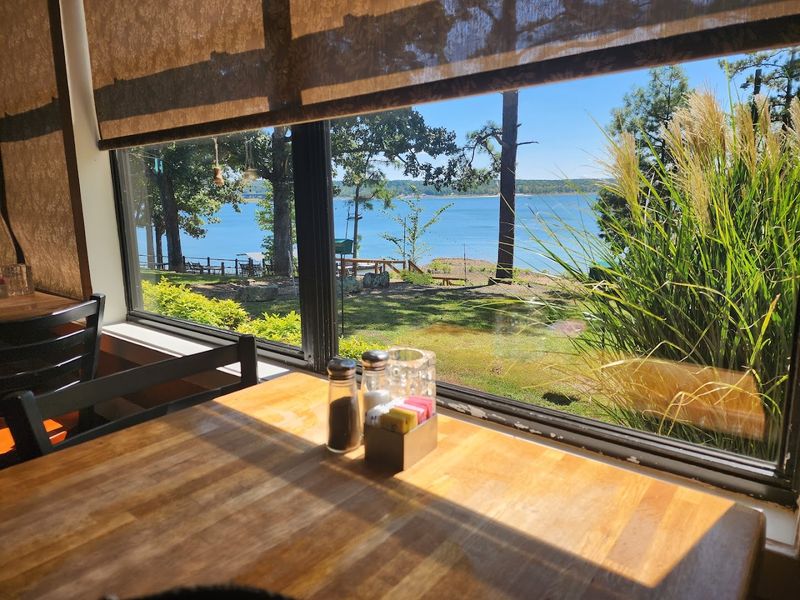 Janssen's Lakefront Restaurant, Edgemont, Arkansas
