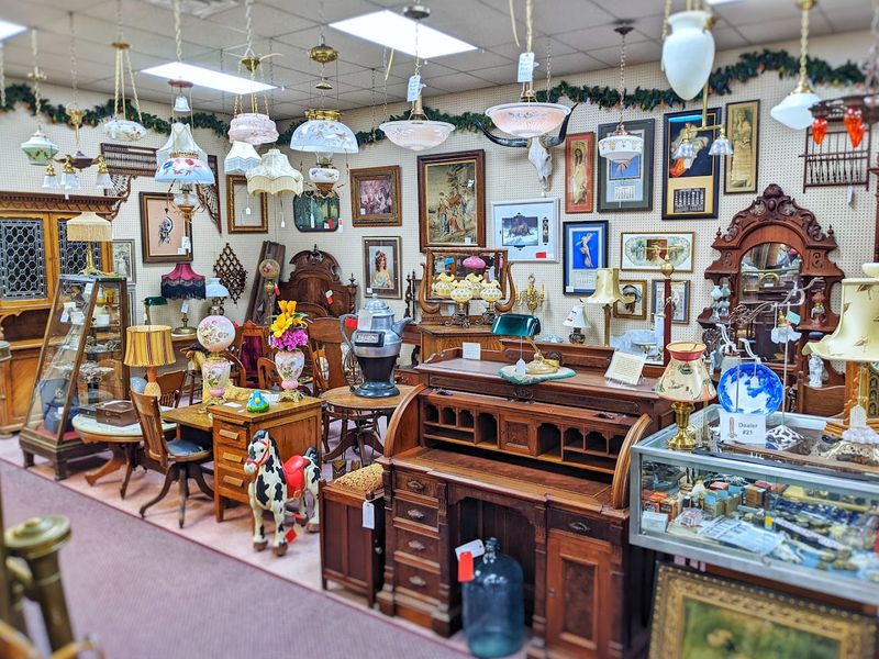 Jewelry, Coins, and Small Treasures Worth Lingering Over