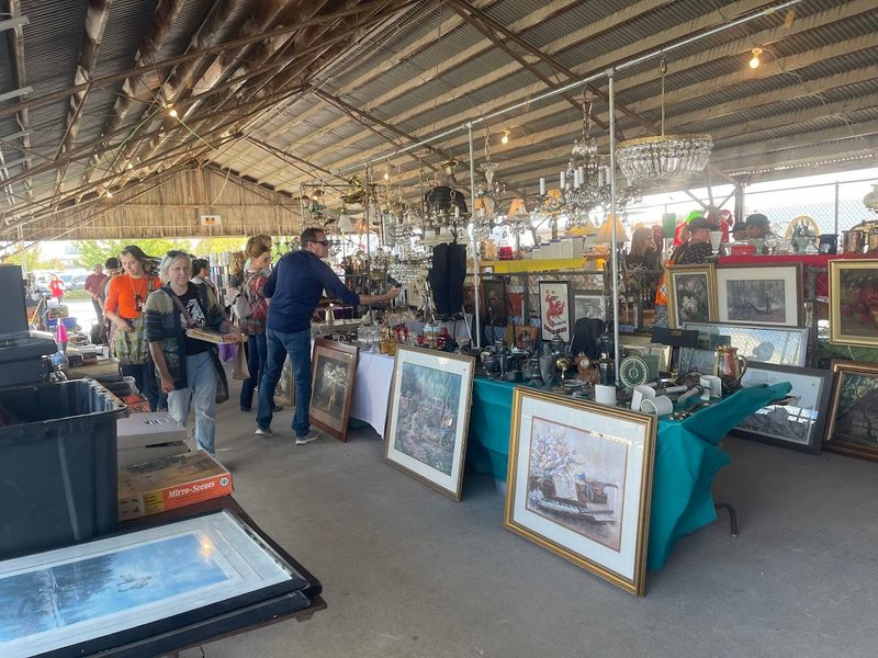 Kane County Flea Market — St. Charles, Illinois