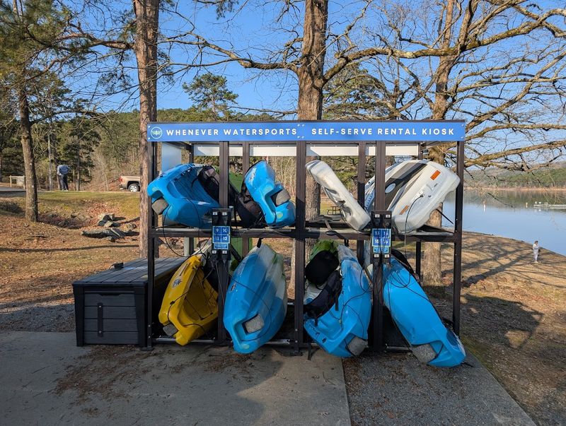 Kayaking and Paddling: The Best Way to Explore the Lake's 200 Islands