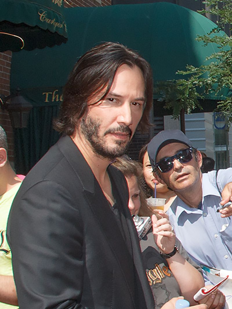 Keanu Reeves as Jonathan Harker (Bram Stoker's Dracula, 1992) Keanu Reeves as Jonathan Harker (Bram Stoker's Dracula, 1992)