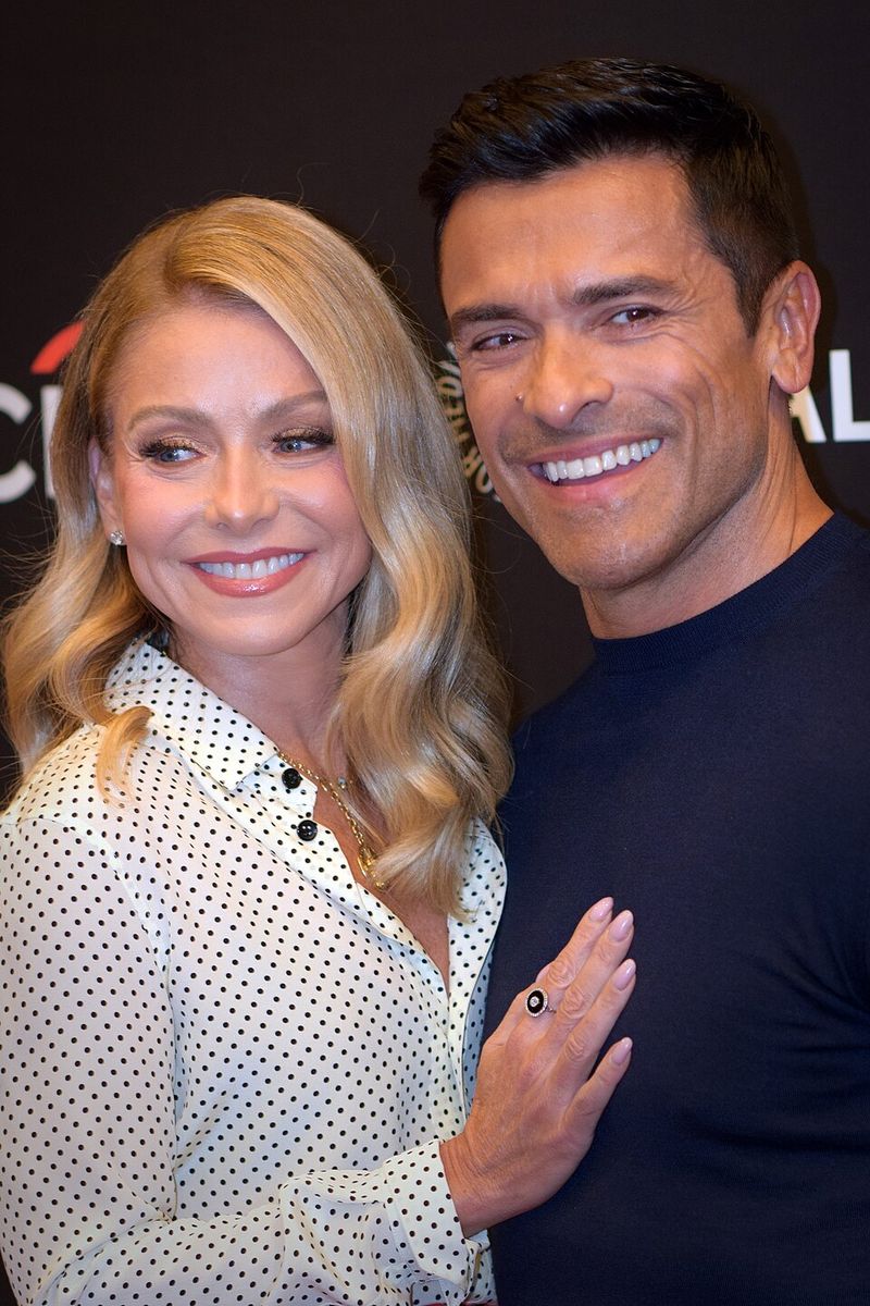 Kelly Ripa & Mark Consuelos (1996-present)