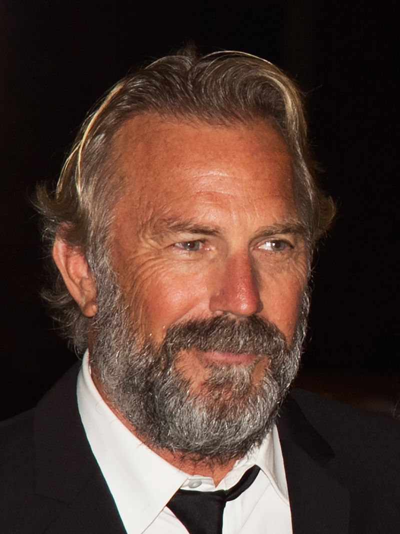 Kevin Costner – 7 Children