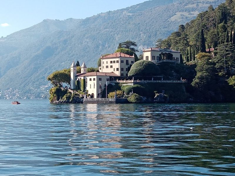 Lake Como (Lombardy) Lake Como (Lombardy)