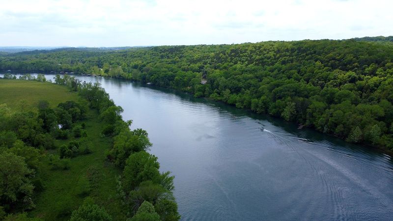 Lake Taneycomo, Branson, Missouri Lake Taneycomo, Branson, Missouri