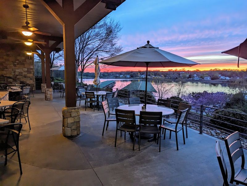 Lakeside Tavern, Knoxville, Tennessee Lakeside Tavern, Knoxville, Tennessee