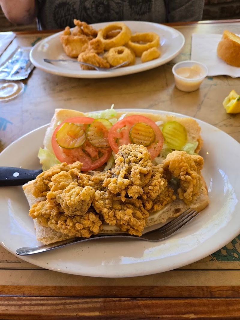 Lil' Ray's Restaurant, Long Beach, Mississippi