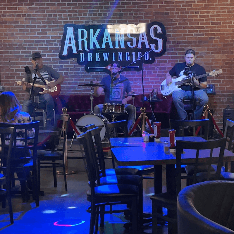 Live Music Nights That Turn the Volume Up on the Weekend