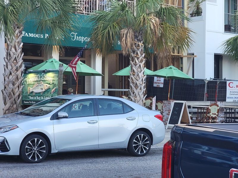 Local Restaurants and Eateries Along the Way