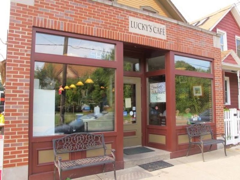 Lucky’s Café - Cleveland (Tremont) Lucky’s Café - Cleveland (Tremont)