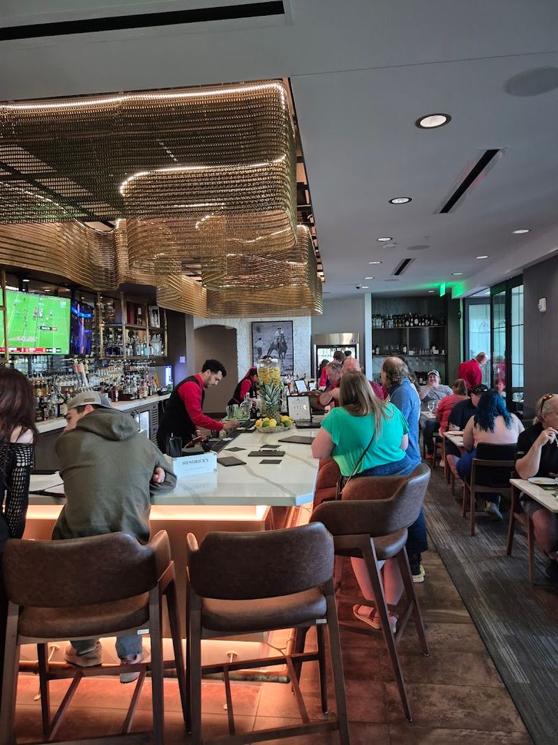 Lunch Hours, Happy Hour, and How to Plan Your Visit