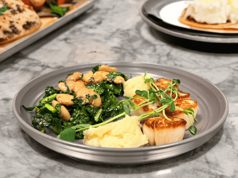 Lunch Hours That Make the Workday Worth Breaking Lunch Hours That Make the Workday Worth Breaking
