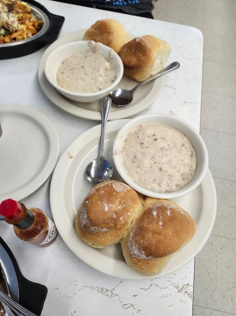 Lunch Plates That Prove This Place Means Business Lunch Plates That Prove This Place Means Business