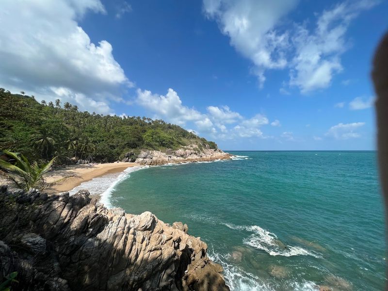 Maenam Beach: A Peaceful Escape with Stunning Views of Koh Phangan Maenam Beach: A Peaceful Escape with Stunning Views of Koh Phangan