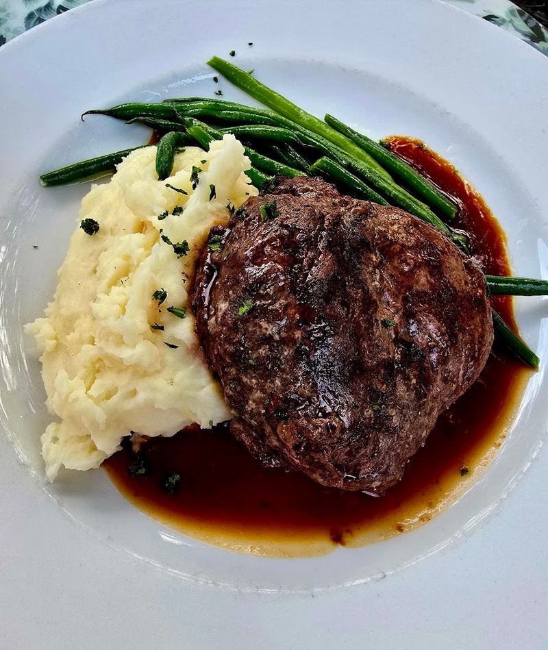 Main Courses That Earn Genuine Loyalty