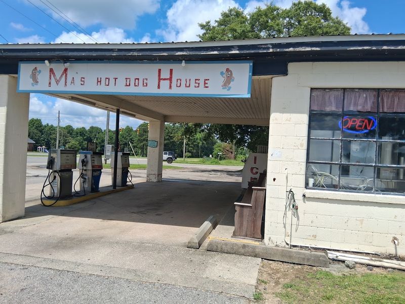 Ma's Hot Dog House — Kinston, North Carolina Ma's Hot Dog House — Kinston, North Carolina