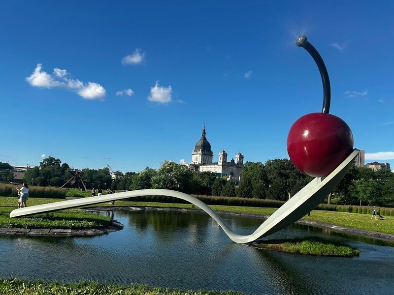 Minneapolis Sculpture Garden – Minneapolis
