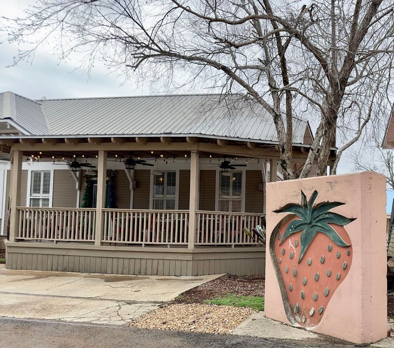 Mississippi: Strawberry Cafe, Madison