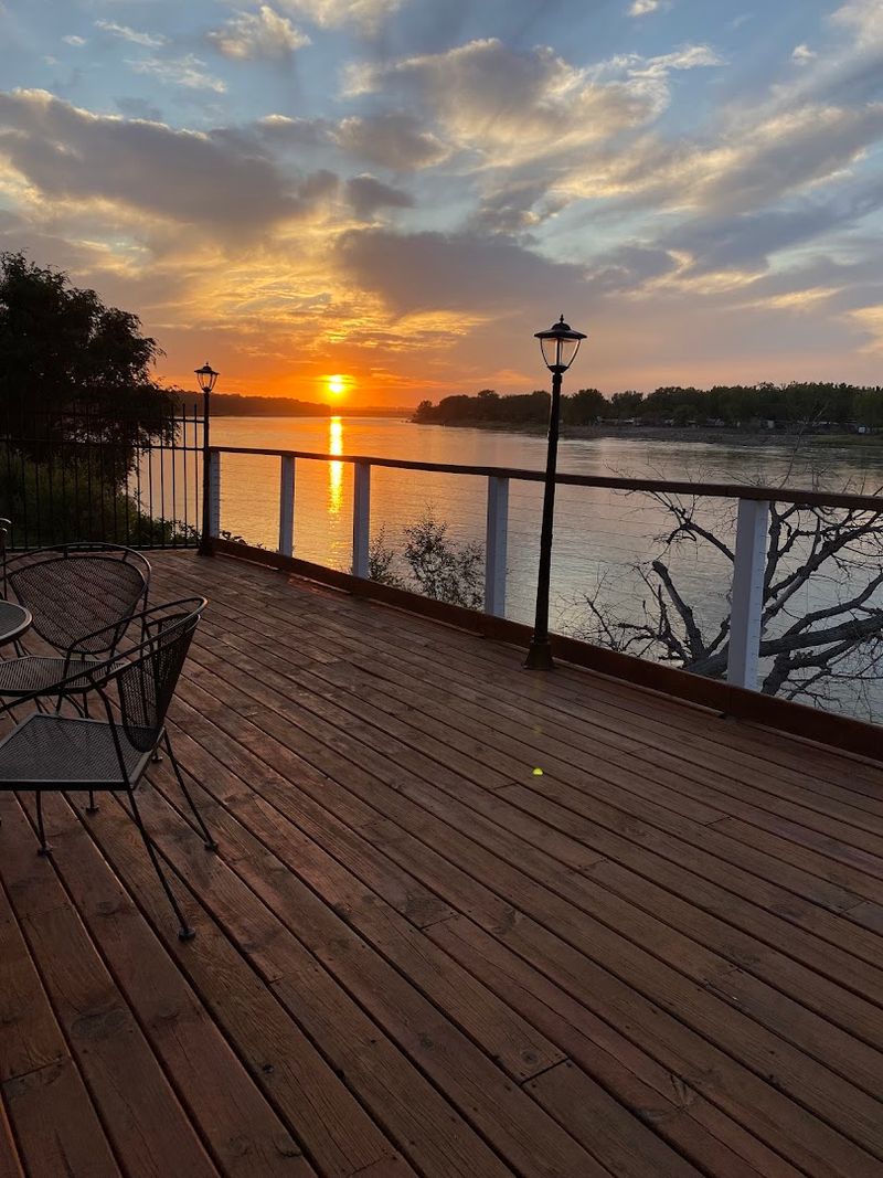 Murdo's Aten Resort, Crofton, Nebraska