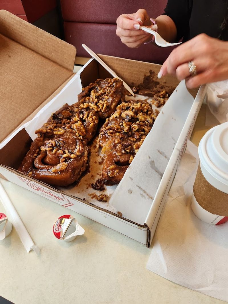 Nationwide Shipping That Turns Any Address Into a Sticky Bun Destination Nationwide Shipping That Turns Any Address Into a Sticky Bun Destination