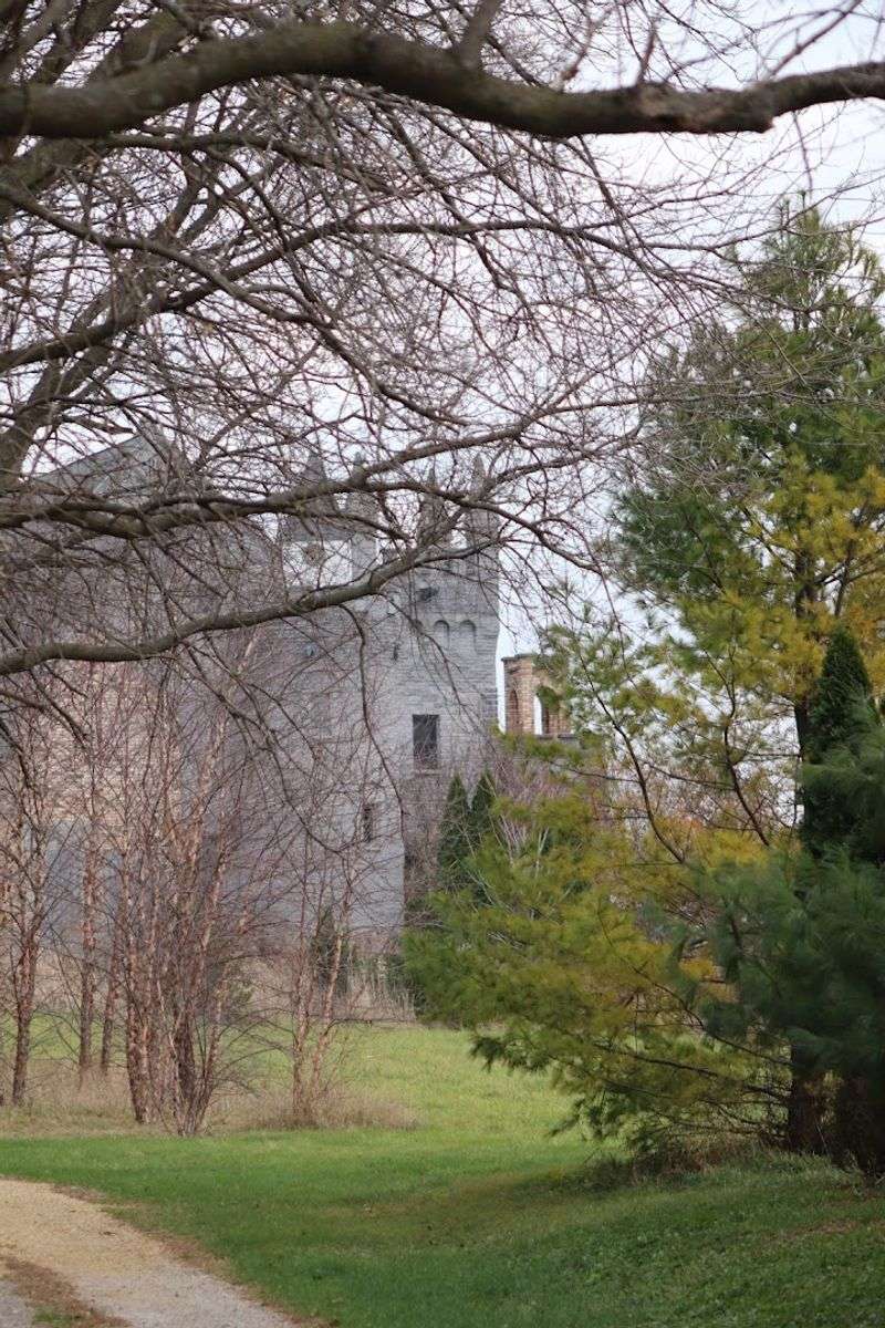 Nearby Attractions and Day Trip Options