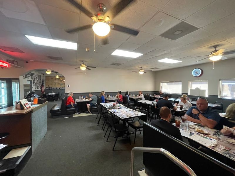 Neighborhood Cafe, Lee's Summit, Missouri