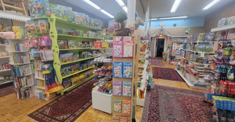 New Jersey Is Home To A Massive Toy Store That Feels Absolutely Magical