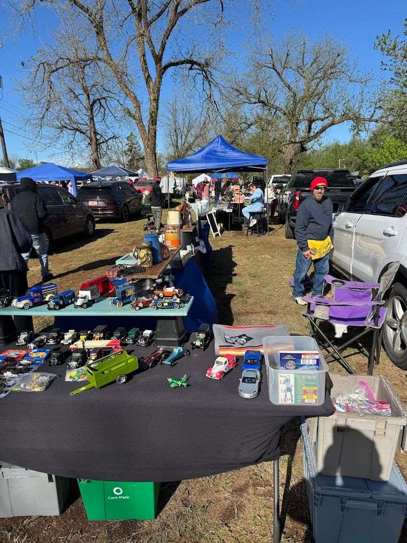 New Vendors Every Weekend Keep the Inventory Fresh
