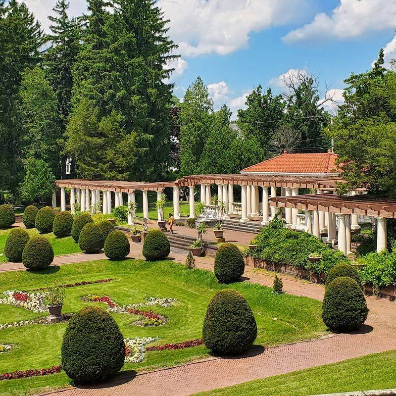 Nine Gardens, Nine Completely Different Worlds