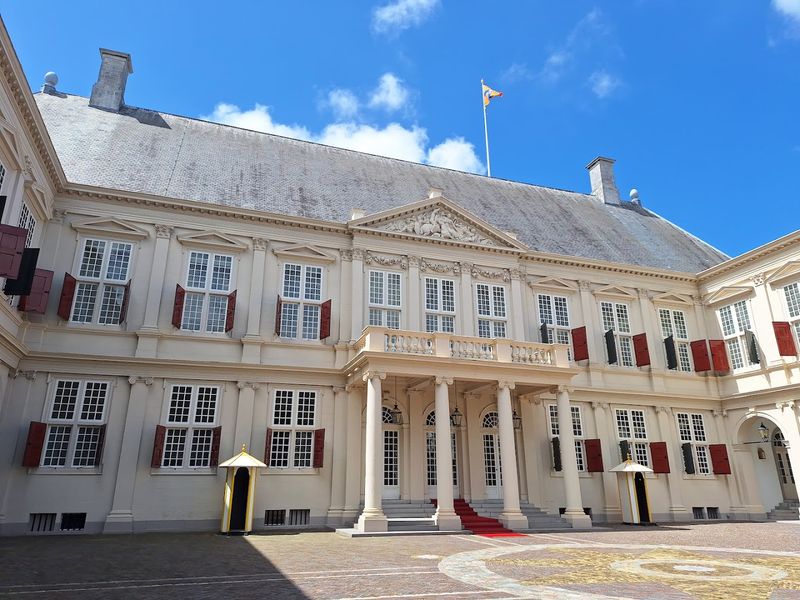 Noordeinde Palace (Netherlands)