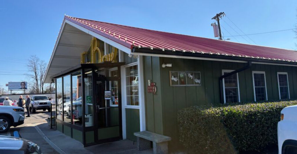 North Carolina’s Longest-Running Barbecue Traditions Are Still Alive at This Family-Owned Smokehouse