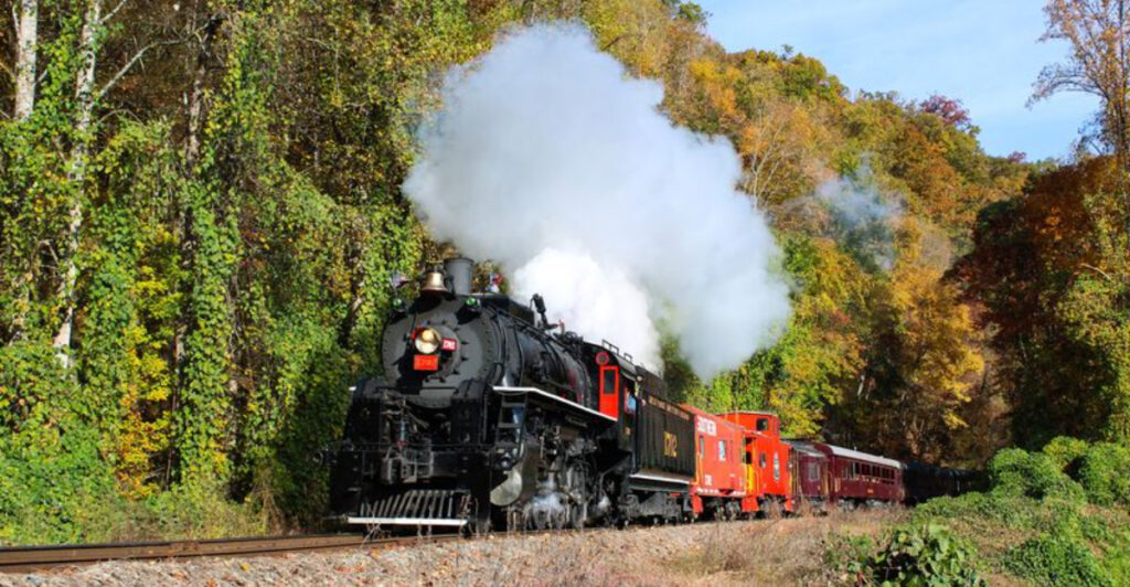 North Carolina’s Railroad Adventure Crosses 25 Bridges and Travels Through Spectacular Mountain Scenery