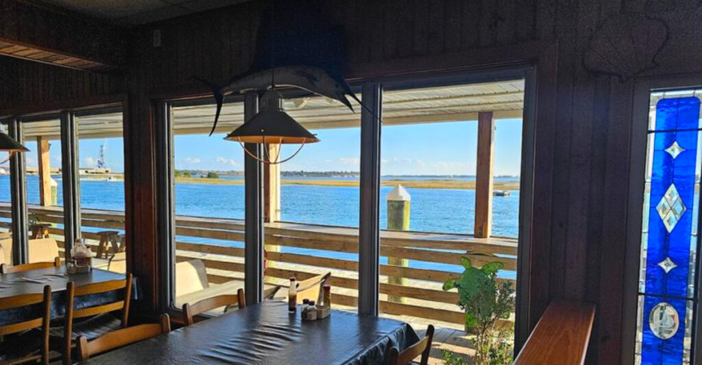 North Carolina’s Waterfront Favorite Grew From a Tiny Fish Market Into an East Coast Destination