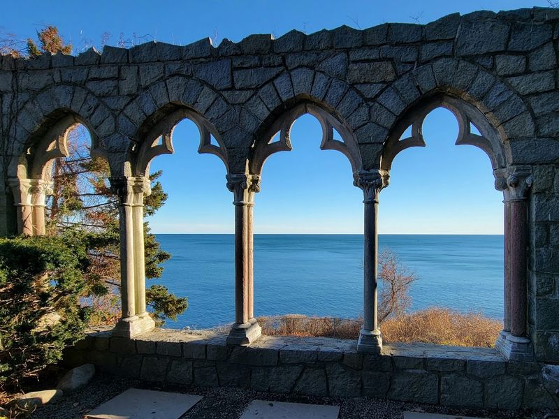 Ocean Views That Frame the Whole Experience Ocean Views That Frame the Whole Experience