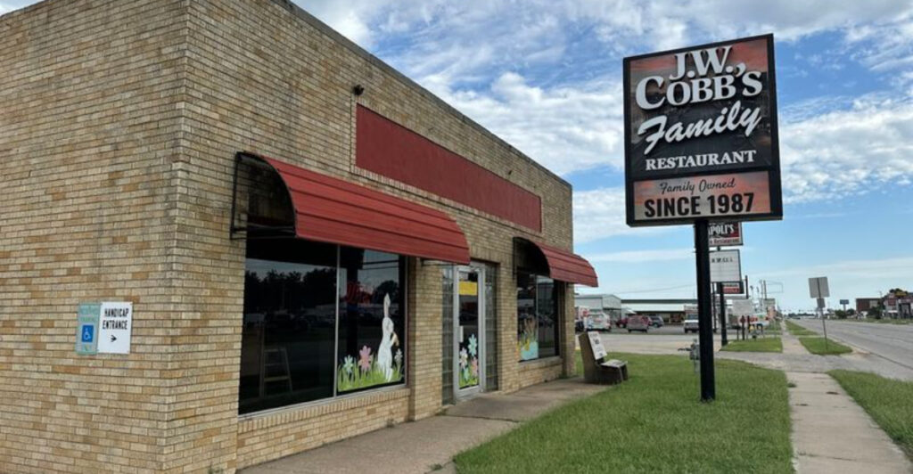 Oklahoma Hidden Gem Serves the Kind of Fried Catfish That Keeps Tables Full All Week