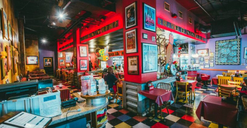 One of North Carolina’s Most Iconic Restaurants Built Its Reputation on Shrimp and Grits, Fried Chicken, and Cornbread