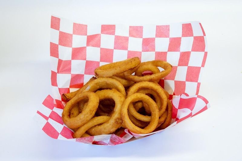 Onion Rings That Deserve Their Own Spotlight Onion Rings That Deserve Their Own Spotlight
