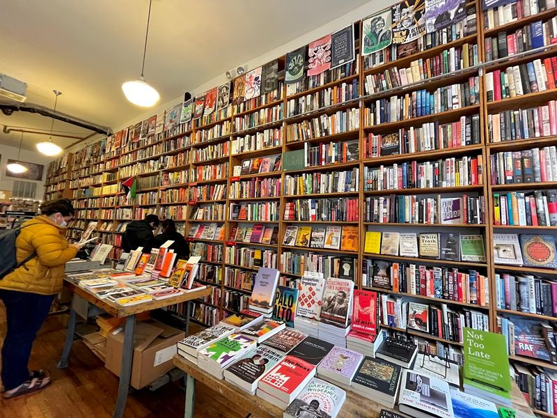 Open Books Pilsen — Chicago, Illinois Open Books Pilsen — Chicago, Illinois