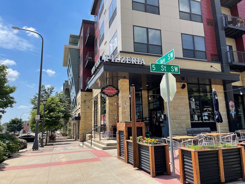 Pasquale's Neighborhood Pizzeria 