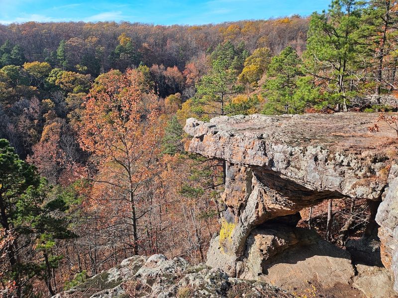 Pedestal Rocks Loop Trail, Pelsor, Arkansas Pedestal Rocks Loop Trail, Pelsor, Arkansas