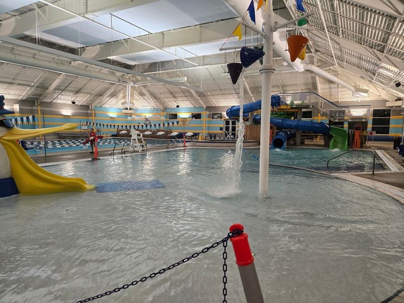 Pelican Harbor Indoor/Outdoor Aquatic Park — Bolingbrook, Illinois