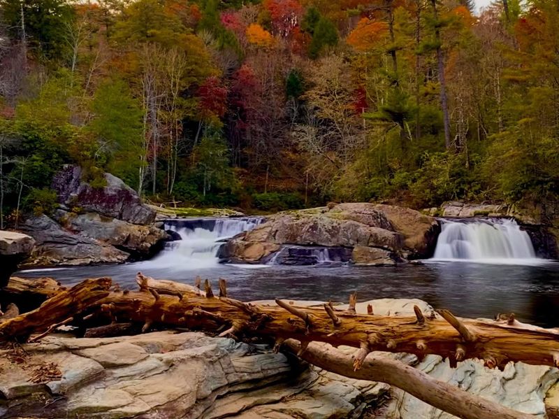 Photography at Linville Falls: Chasing the Perfect Shot Photography at Linville Falls: Chasing the Perfect Shot