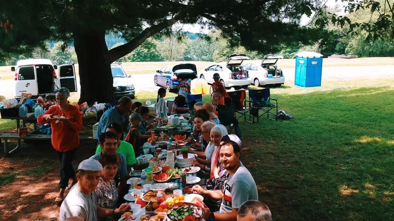 Picnic Spots and Pavilions That Make Group Outings Easy Picnic Spots and Pavilions That Make Group Outings Easy