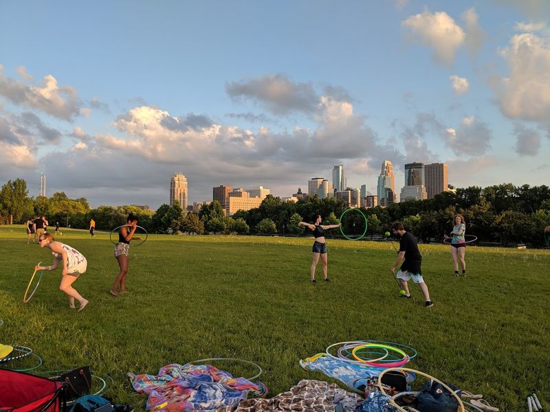 Picnicking With a View That Beats Any Restaurant Patio Picnicking With a View That Beats Any Restaurant Patio